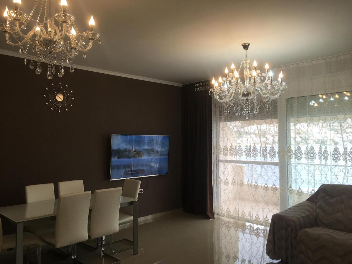 Royal Queen And King Luxury Apartment ساراندا المظهر الخارجي الصورة