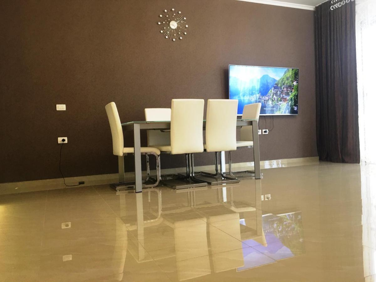 Royal Queen And King Luxury Apartment ساراندا المظهر الخارجي الصورة