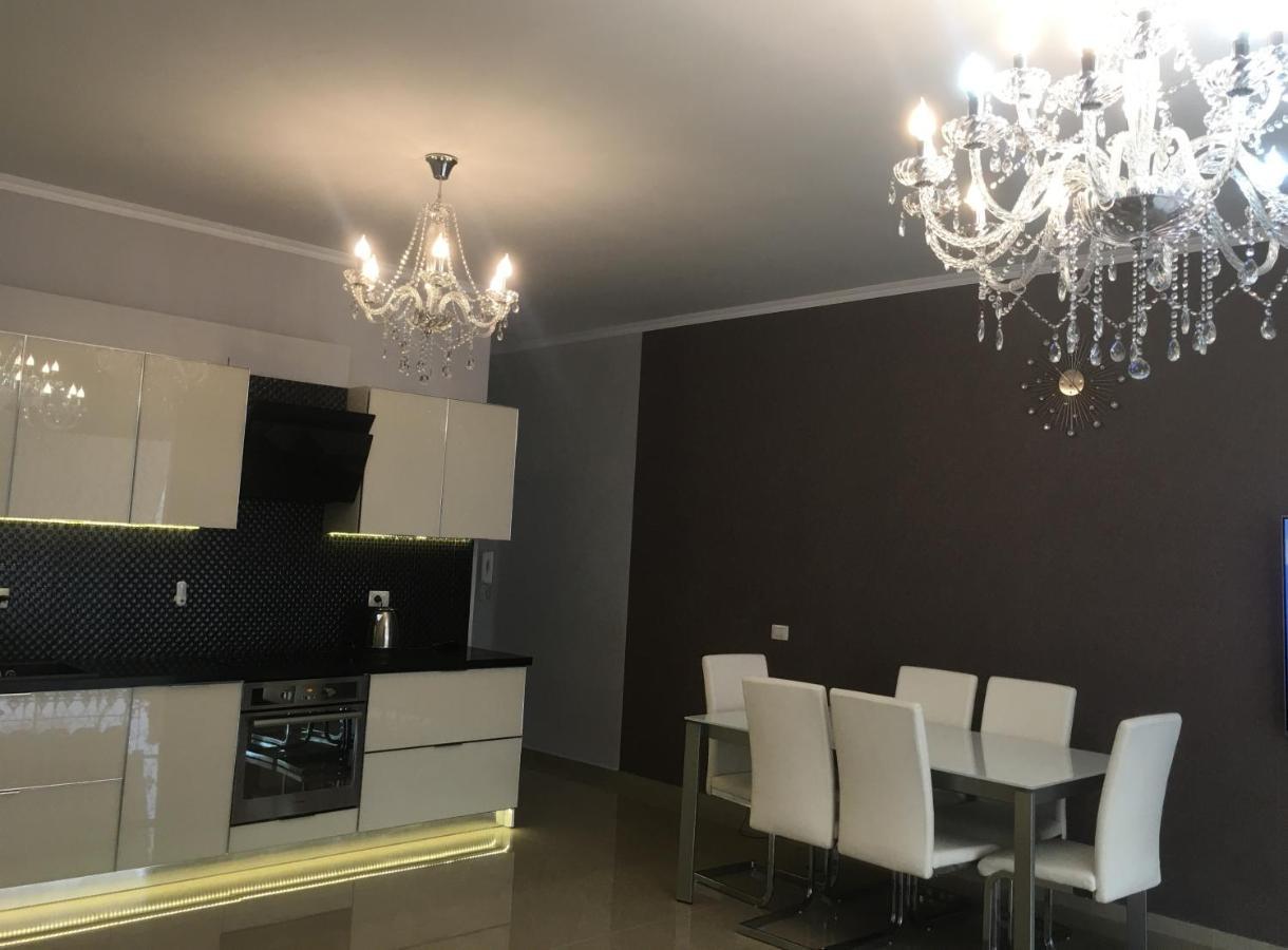 Royal Queen And King Luxury Apartment ساراندا المظهر الخارجي الصورة